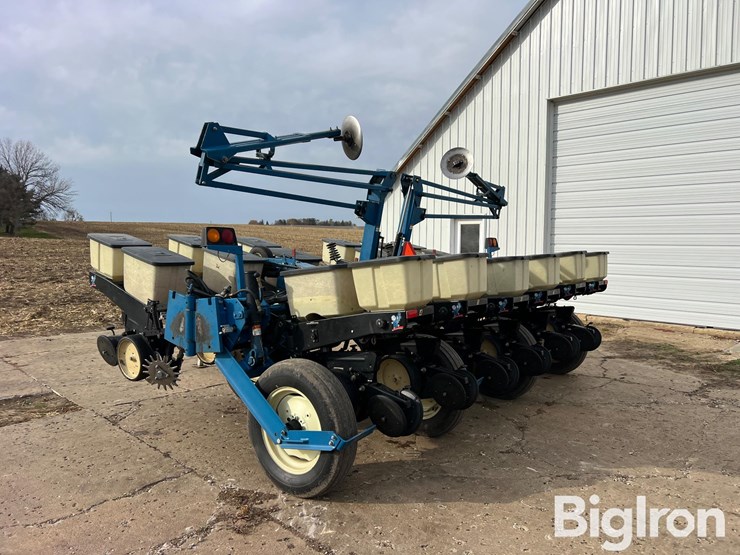 kinze-2200-image-7