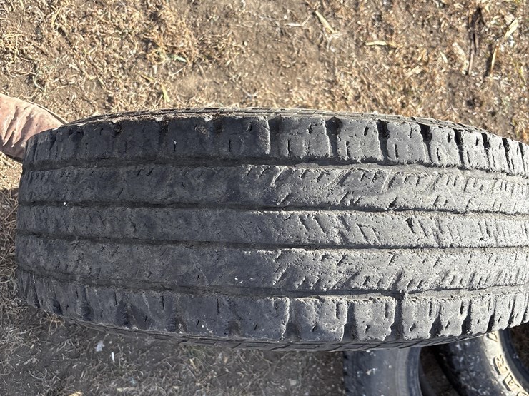 yokohama-lt275/70r18-tires-image-10