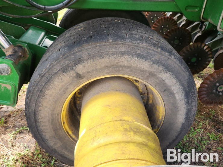 2013-john-deere-db60-image-16