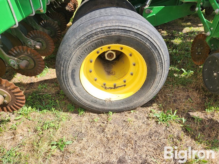 2013-john-deere-db60-image-17