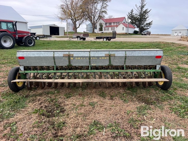 john-deere-b-image-6