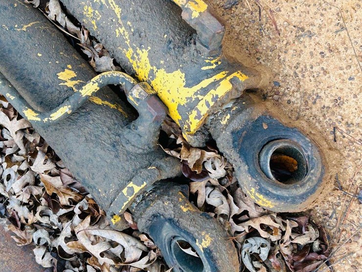 caterpillar-725c-image-29