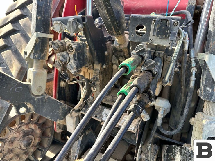 2014-case-ih-370-image-58
