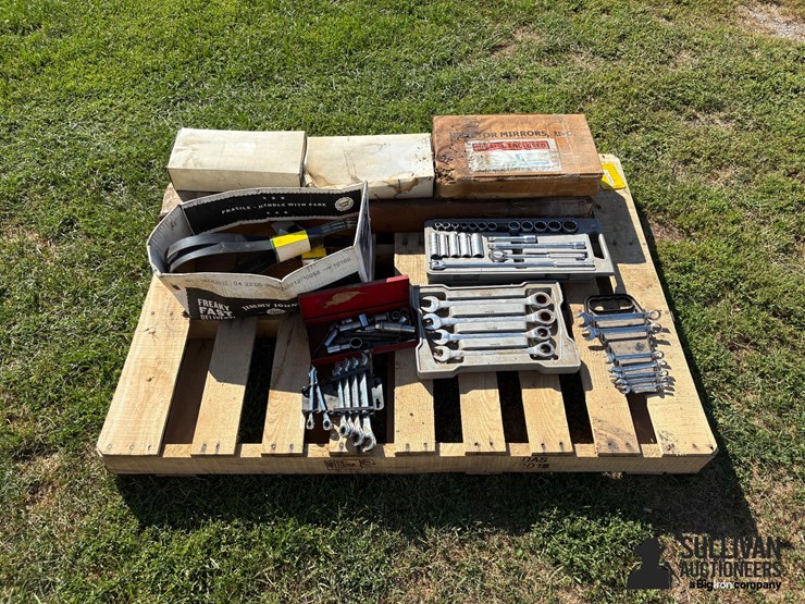 misc-pallet-of-tools-&-parts-image-2