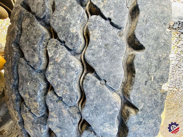 2007-peterbilt-340-image-92