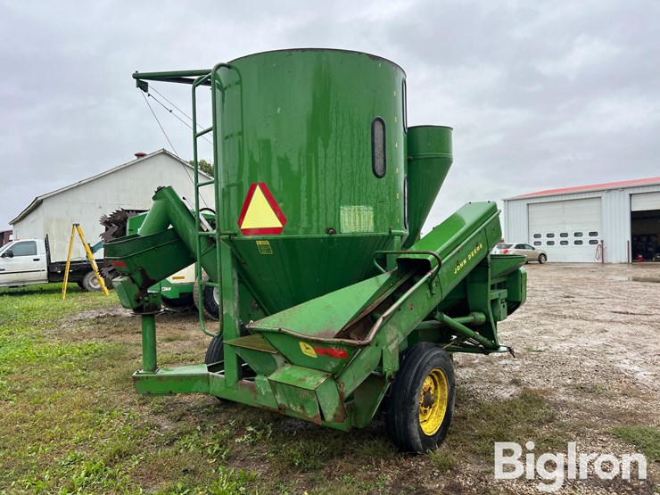 john-deere-400-image-5