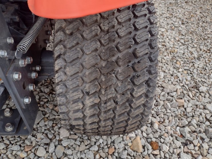 kubota-bx1880-image-16