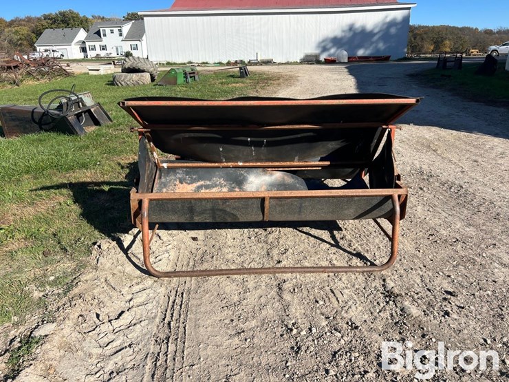 bunk-style-mineral-feeders-image-2