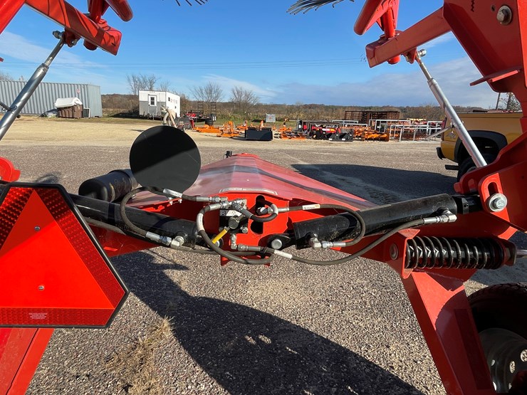 #1463-•-(8)-wheel-kuhn-speedrake-image-21