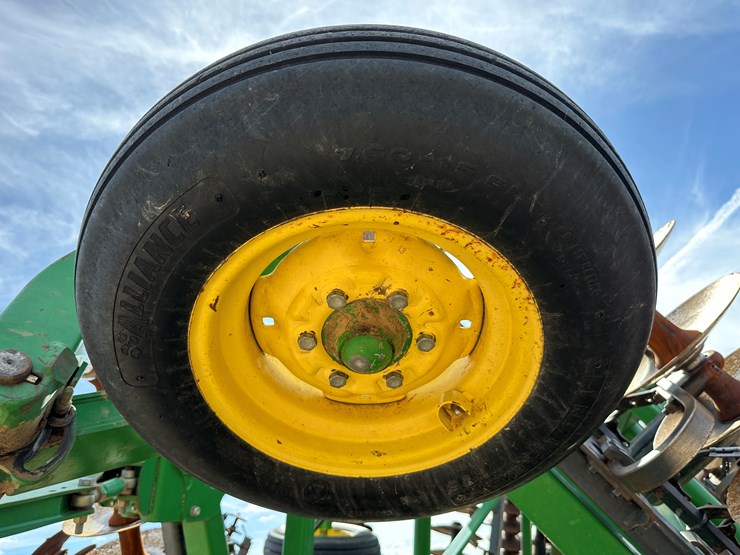 john-deere-2623-image-11