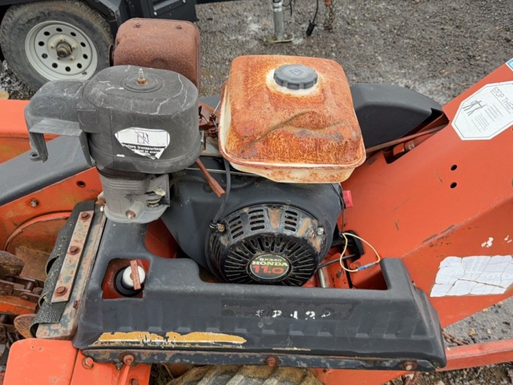 ditch-witch-1230-image-10