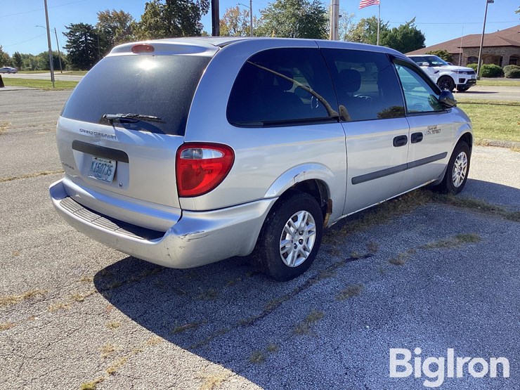 2005-dodge-grand-caravan-sport-image-6