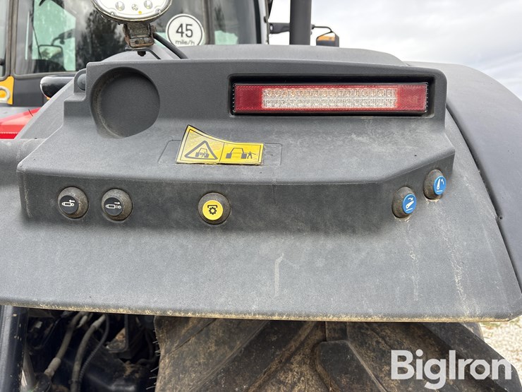 2022-jcb-8330-4wd-tractor-image-9