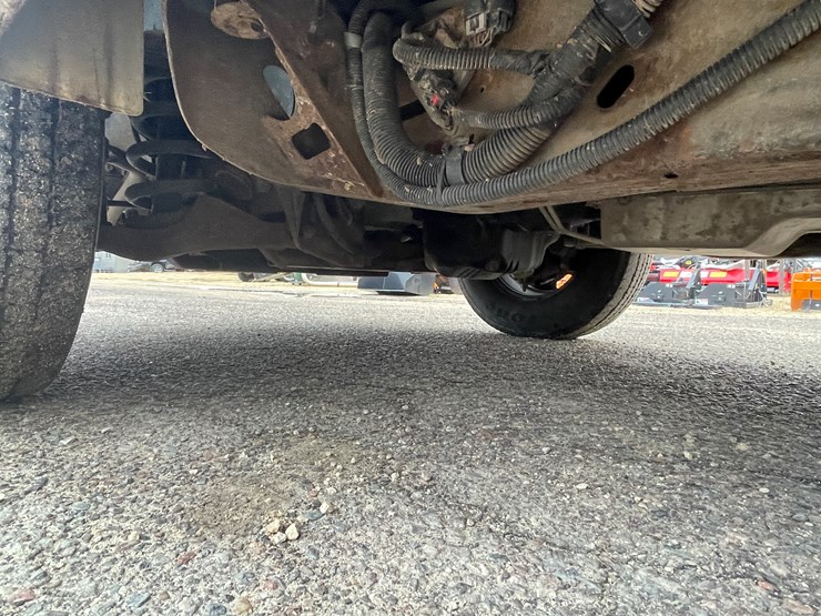 #1064-•-2012-gmc-savana-1-ton-van-(has-wi-title)-image-27