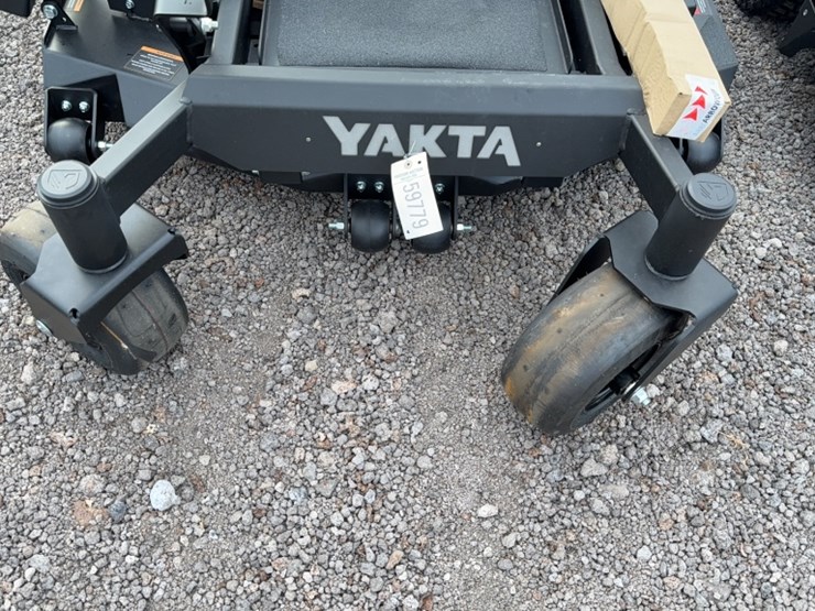 #3078-•-yakta-yxr-320-zero-turn-lawn-mower-image-4
