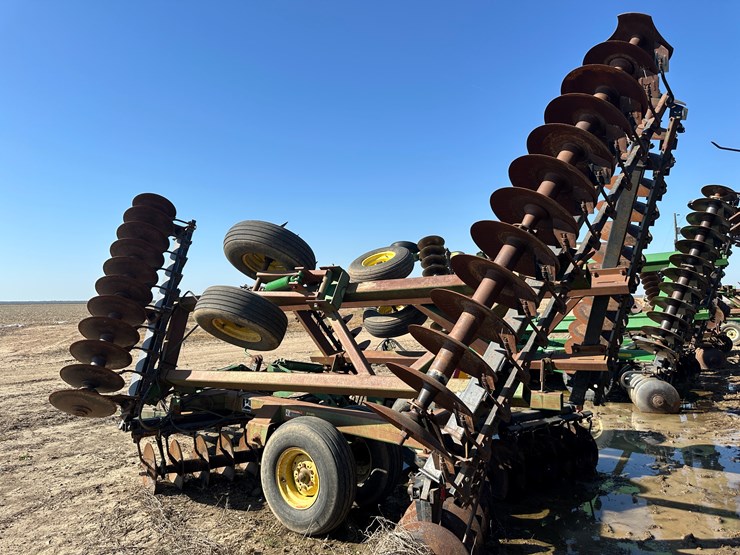 john-deere-26-image-4