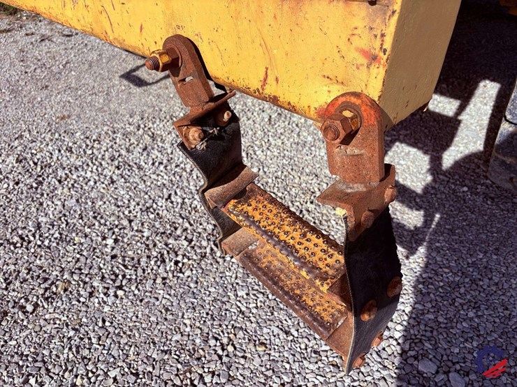 1990-caterpillar-769c-image-37