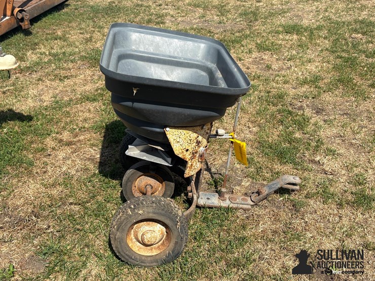 pull-type-yard-spreader-image-4