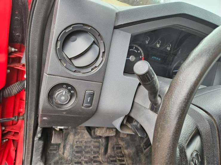 2016-ford-550-image-37