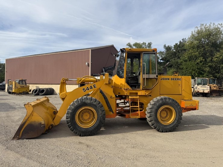 deere-544e-image-2