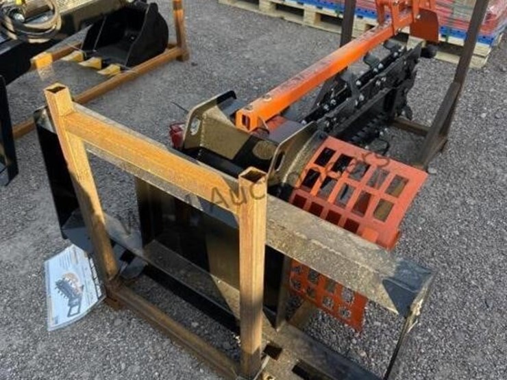 2025-giyi-d39-trencher-for-skid-steer-image-3