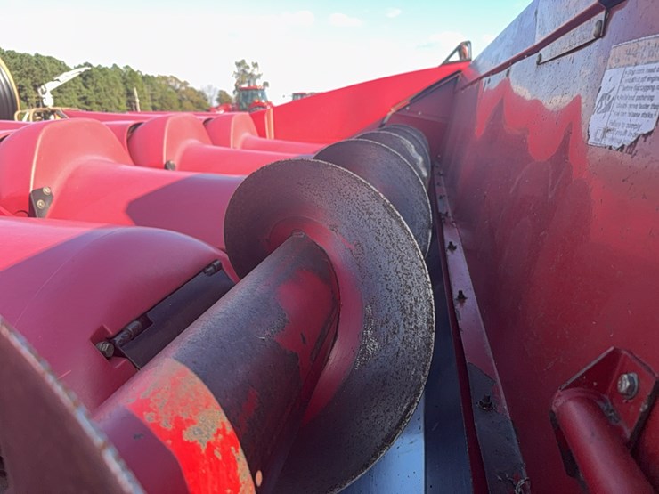 2011-case-ih-3412-image-10