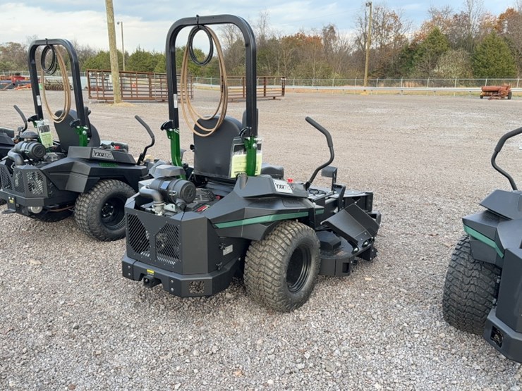 #3076-•-yakta-yxr-710-zero-turn-lawn-mower-image-8