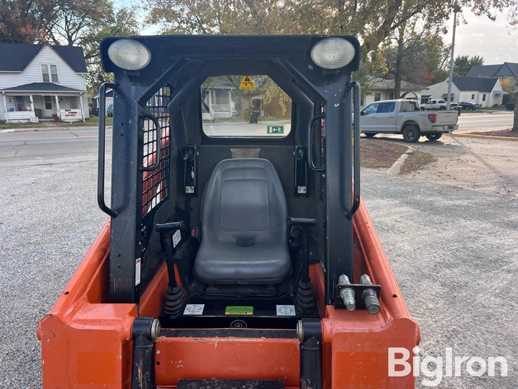 2019-gehl-rt105-image-16