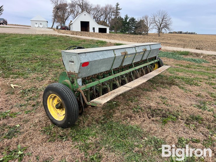 john-deere-b-image-7