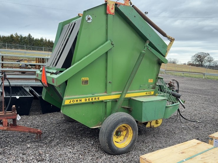 john-deere-410-image-5