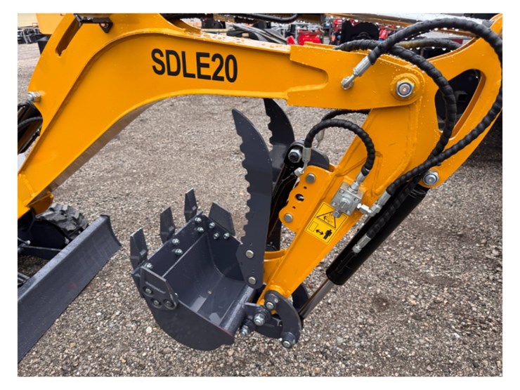 sdle-20-mini-excavator-w/-hydraulic-thumb-image-2