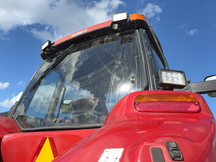 case-ih-magnum-335-image-33