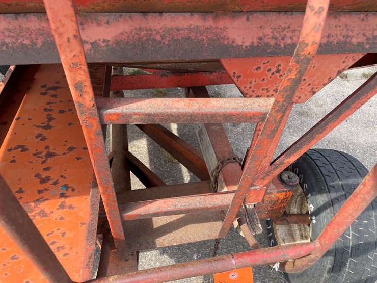 #1467-•-bushnell-gravity-cart-with-auger-image-32