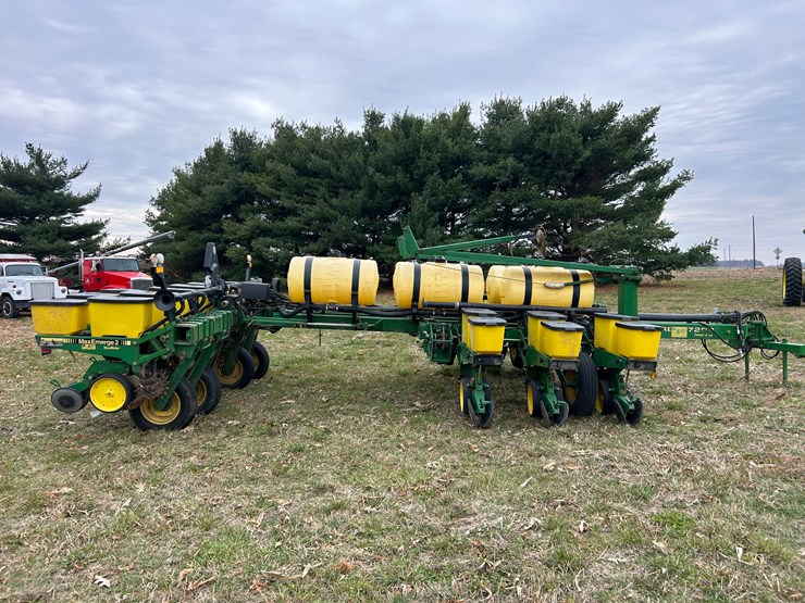 john-deere-7200-image-6