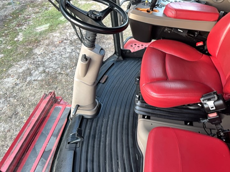2018-case-ih-8240-image-137