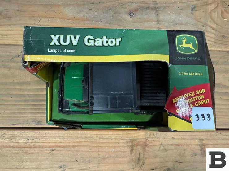 ertl-replica-xuv-gator-w/lights-and-sounds-image-3
