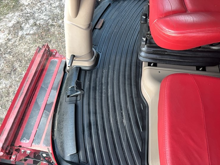 2018-case-ih-8240-image-136