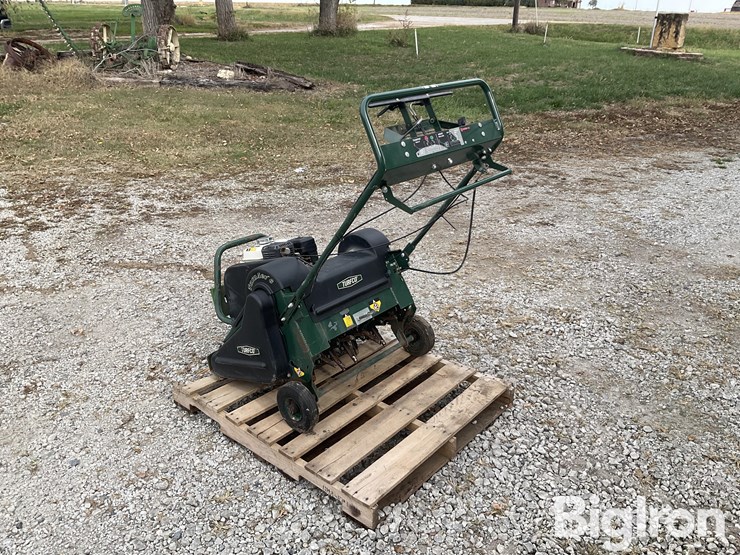 turfco-turnaer-6-walk-behind-aerator-image-7