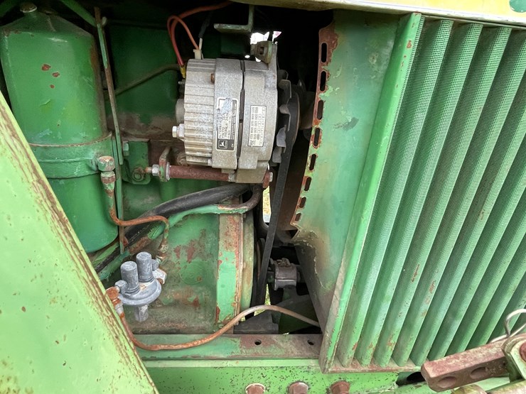 john-deere-4010-image-19