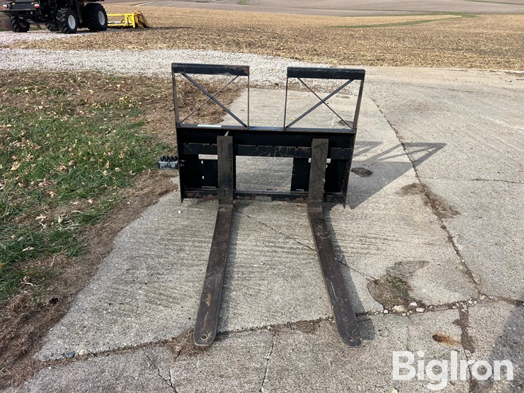 accessories-unlimited-llc-au-01-0500-st-np-step-thru-pallet-fork-image-2