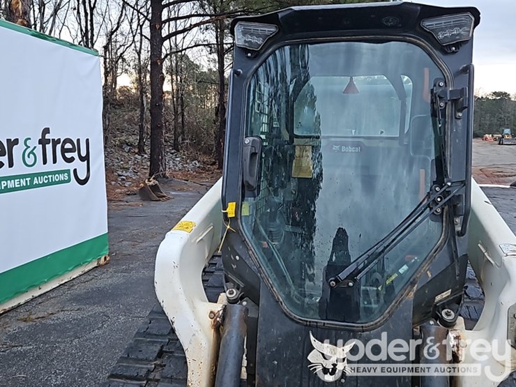 2020-bobcat-t76-image-24