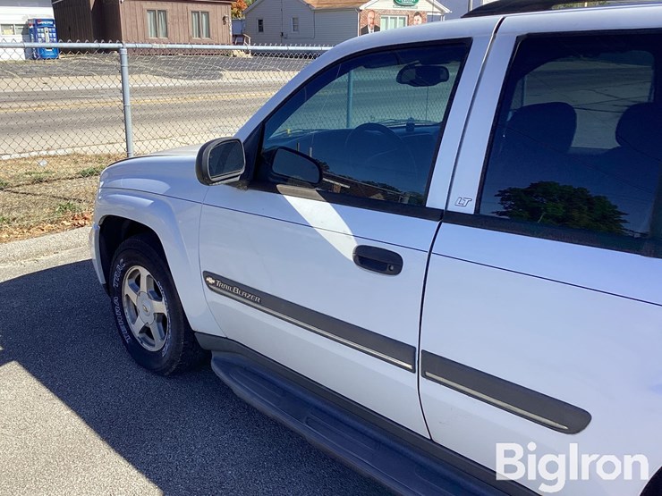 2002-chevrolet-trailblazer-image-9