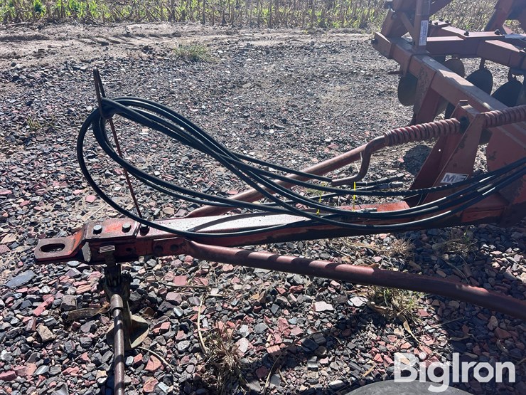 massey-ferguson-820-image-12