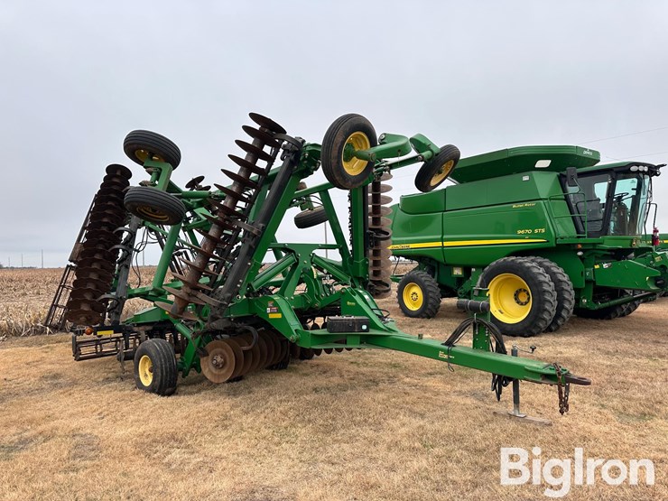 2013-john-deere-2623vt-image-3