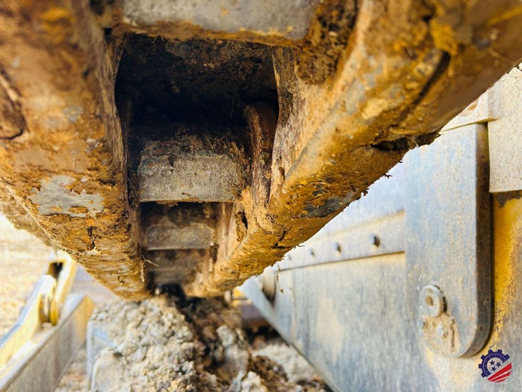 2005-caterpillar-d8t-image-25