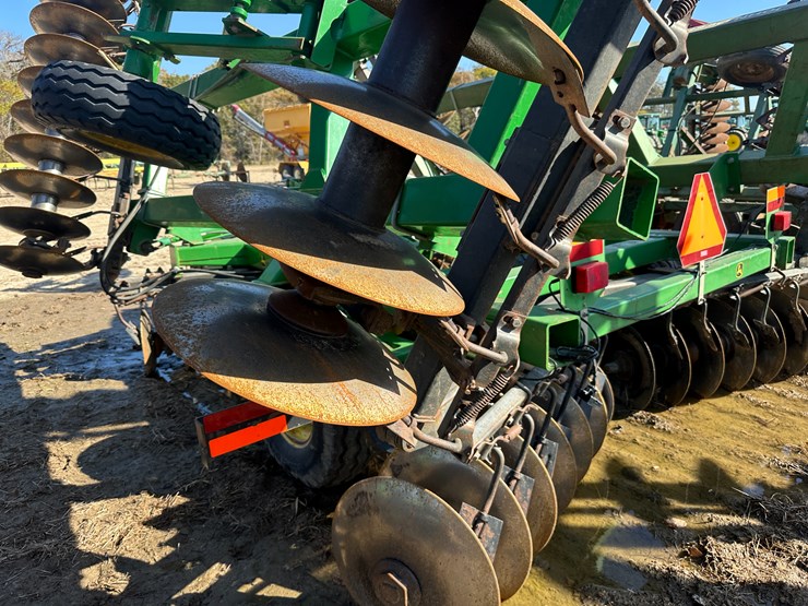 john-deere-26-image-21