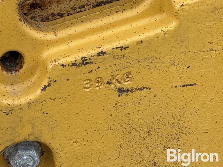 2013-deere-320e-image-15