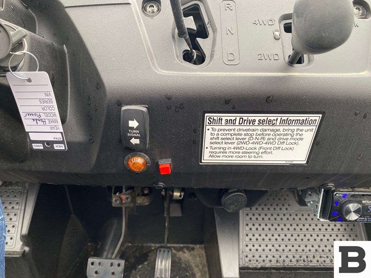 2020-honda-pioneer-700-image-30