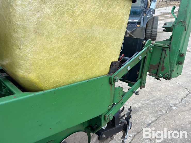 john-deere-7000-image-17