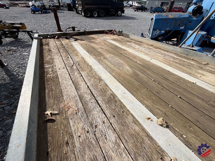 t/a-21’-x-8’-tilt-equipment-trailer-image-19